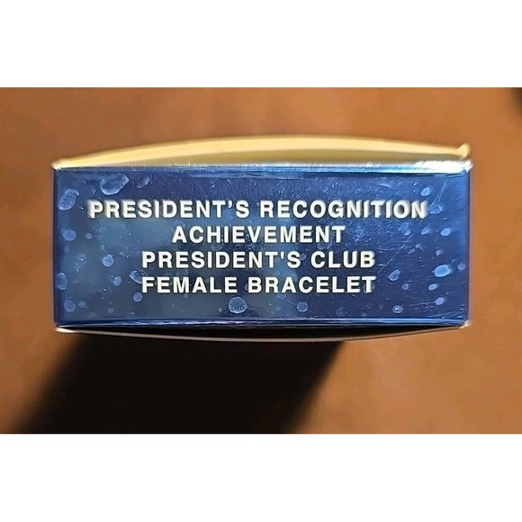 Vintage AVON Stretch‎ Bracelet Beaded Silver Tone Heart Locket Charm 2008 NIB - Picture 5 of 6